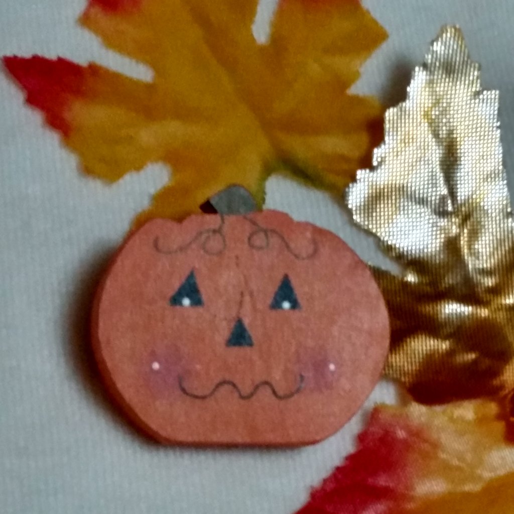 Painted Wood Jack-O-Lantern Pin 5$